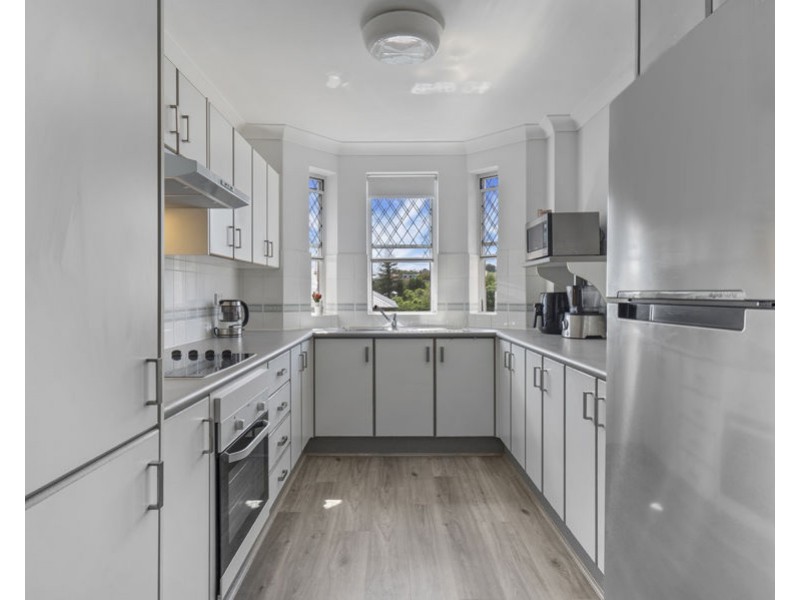 13/102 Pembroke Road, Coorparoo QLD 4151