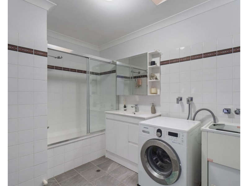 13/102 Pembroke Road, Coorparoo QLD 4151