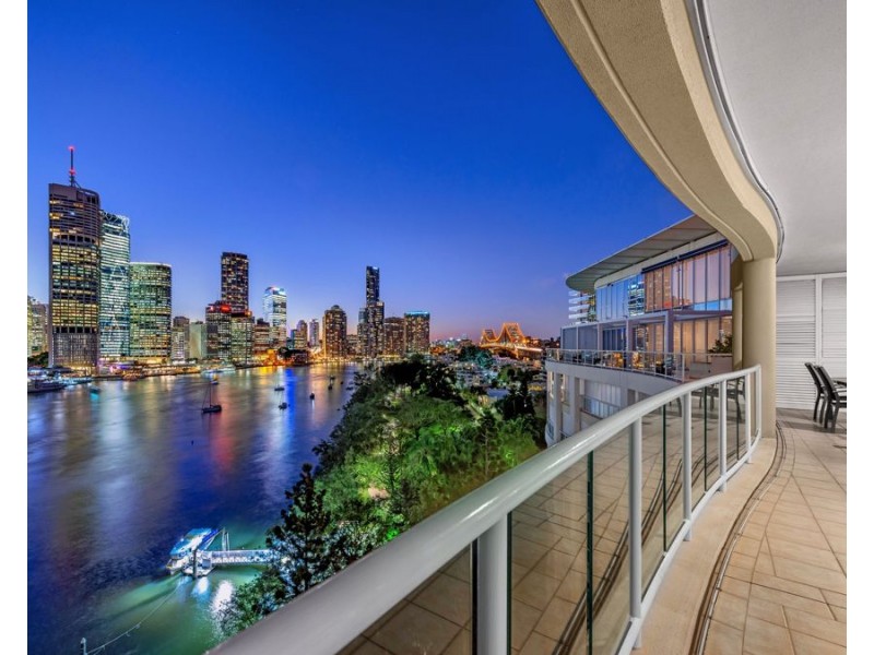 21 Pixley St, Kangaroo Point QLD 4169
