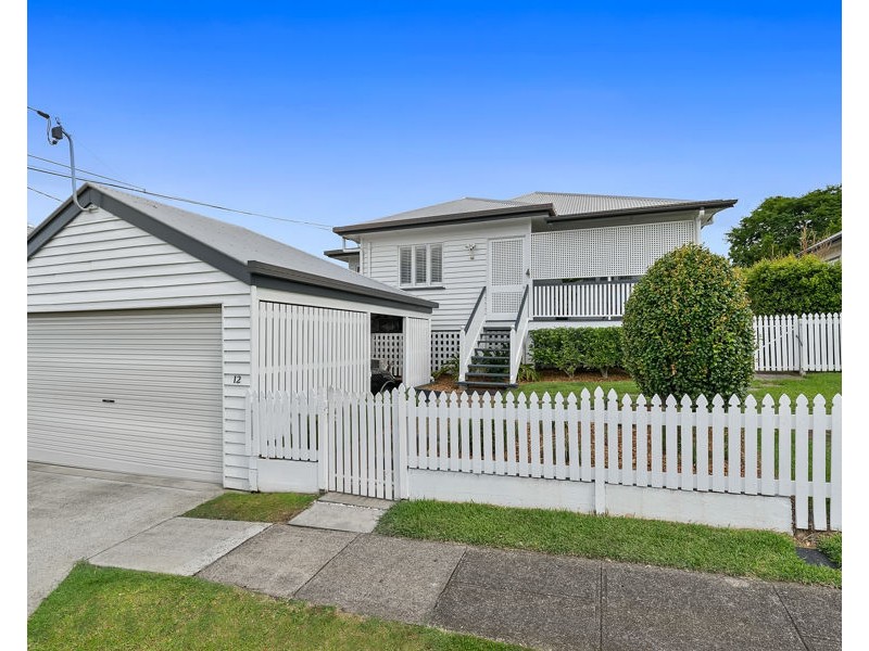 12 Murton Ave, Holland Park QLD 4121