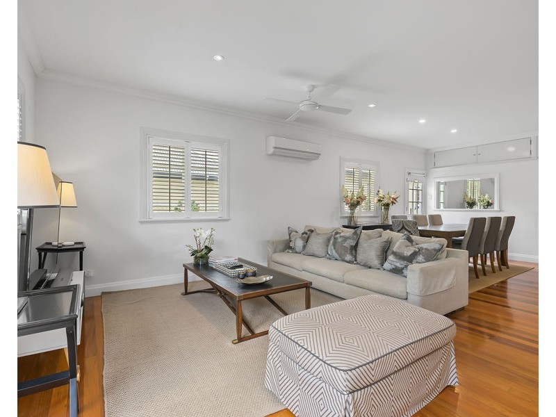 12 Murton Ave, Holland Park QLD 4121