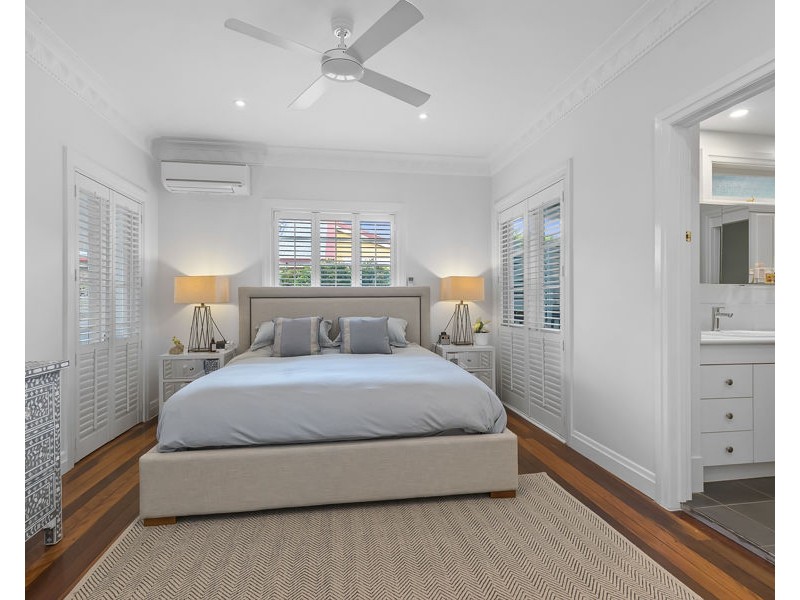 12 Murton Ave, Holland Park QLD 4121