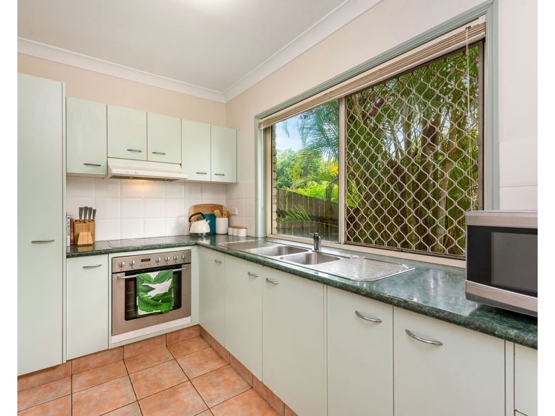 9/180 Seville rd, Holland Park QLD 4121