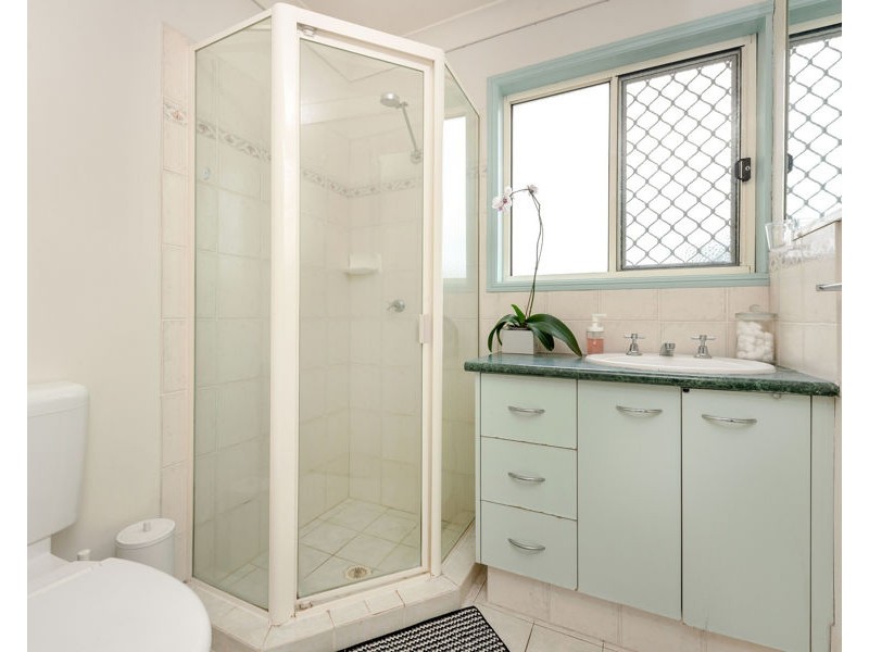 9/180 Seville rd, Holland Park QLD 4121