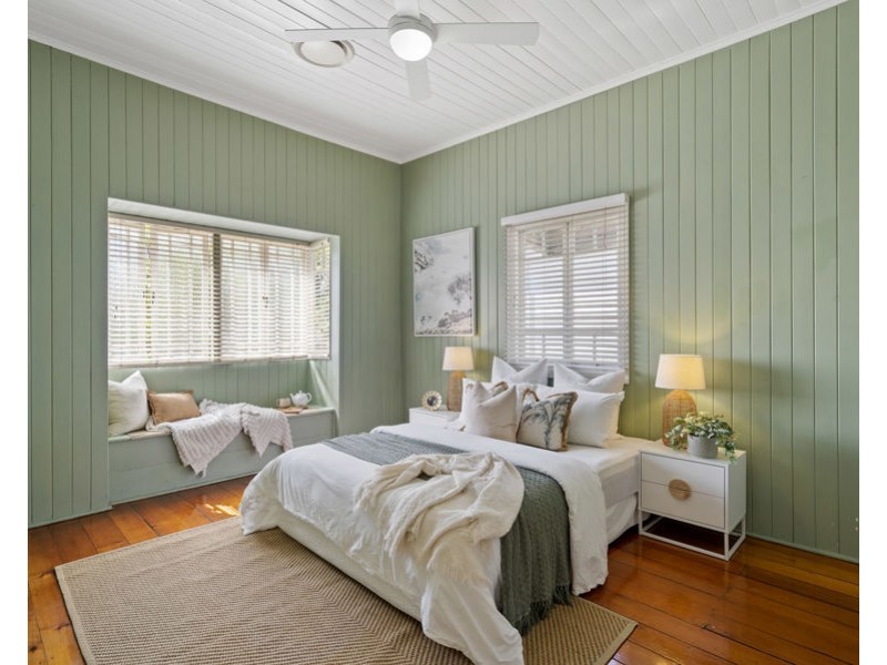 79 Raff Avenue, Holland Park QLD 4121