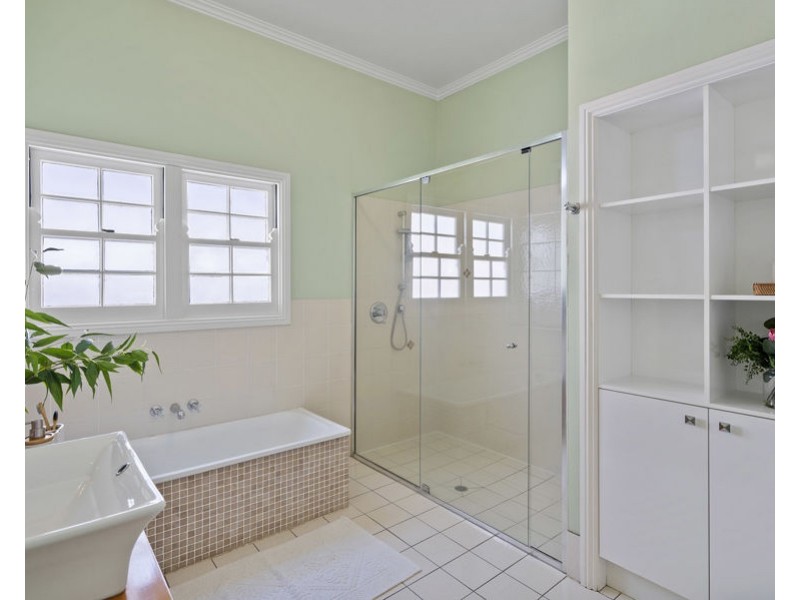 79 Raff Avenue, Holland Park QLD 4121