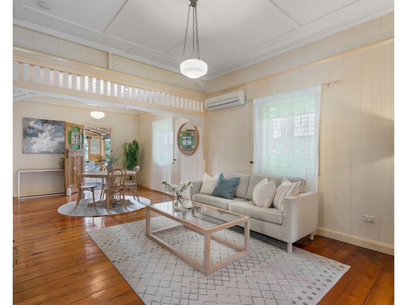 20 Brown Street, Camp Hill QLD 4152