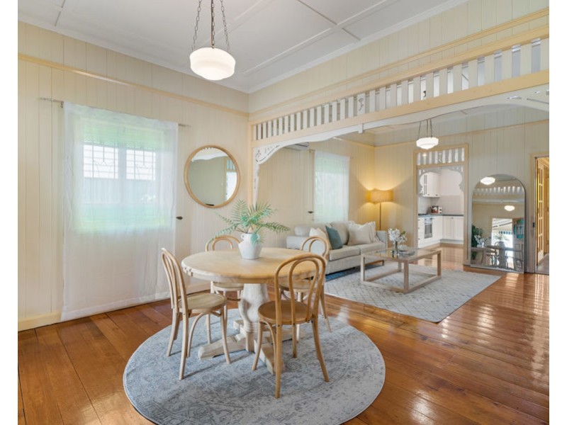 20 Brown Street, Camp Hill QLD 4152