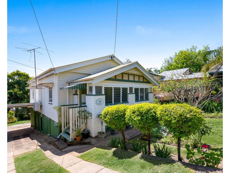 24 Raff Avenue, Holland Park QLD 4121