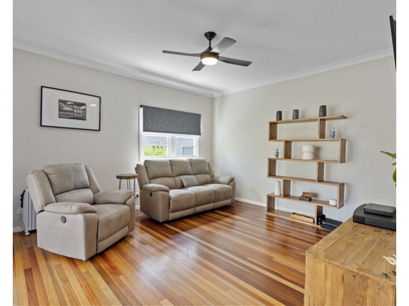 56 Framont Ave, Holland Park QLD 4121