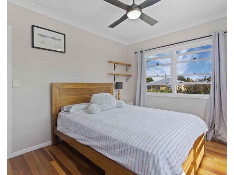 56 Framont Ave, Holland Park QLD 4121