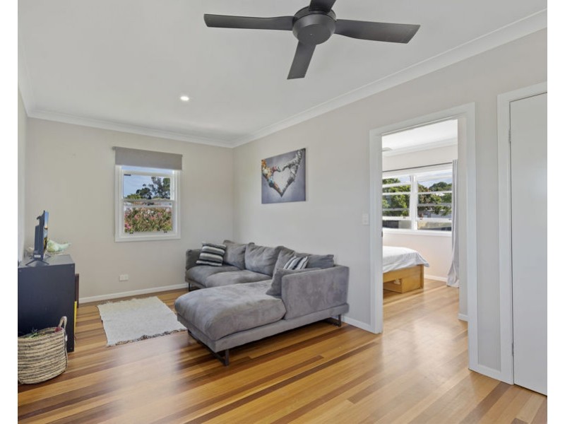 56 Framont Ave, Holland Park QLD 4121