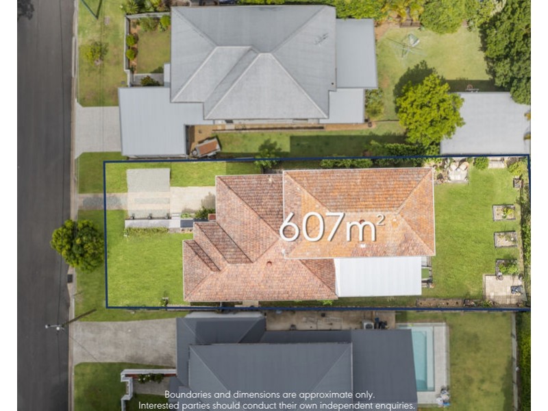 56 Framont Ave, Holland Park QLD 4121