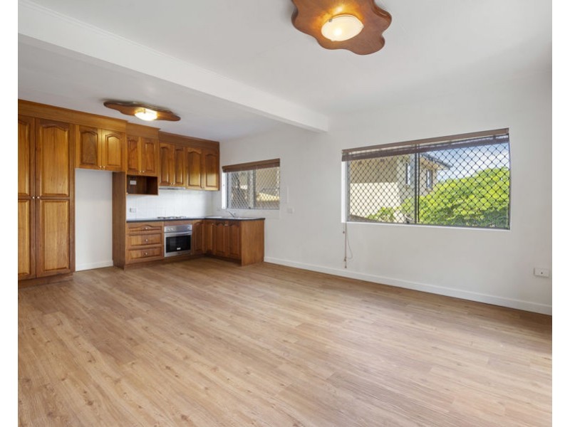 17 Flynn st, Holland Park West QLD 4121