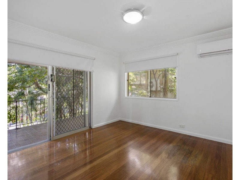 17 Flynn st, Holland Park West QLD 4121