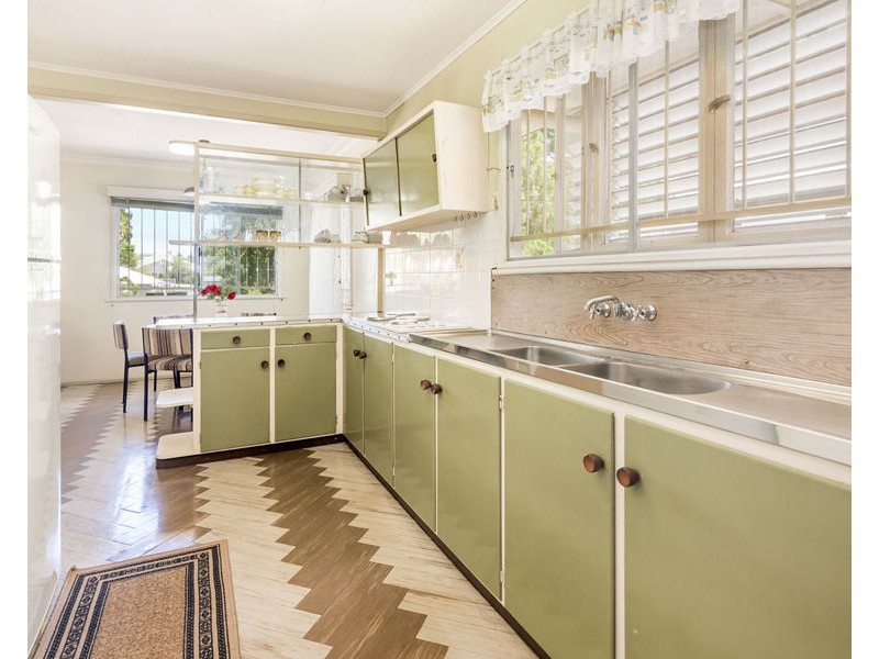 88 Sydney Avenue, Camp Hill QLD 4152