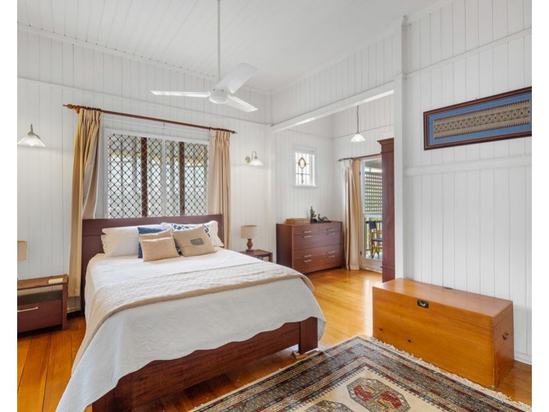 22 Shire Street, Coorparoo QLD 4151