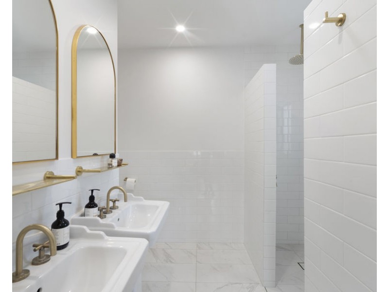 47 Samuel Street, Camp Hill QLD 4152