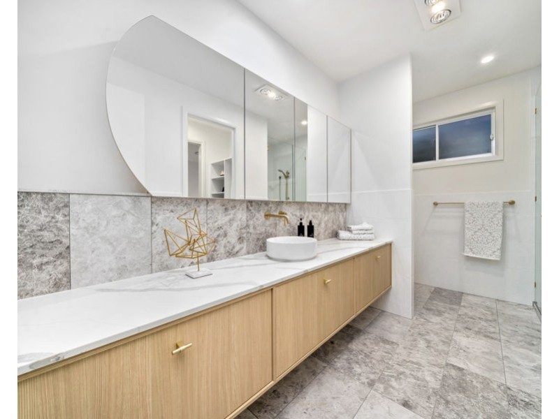 47 Pelham Street, Coorparoo QLD 4151