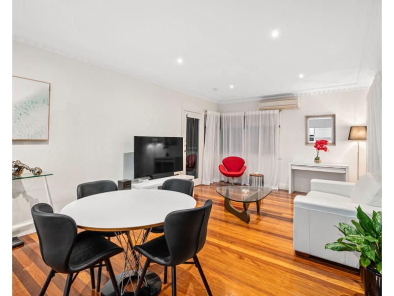 11 Kensington Avenue, Seven Hills QLD 4170