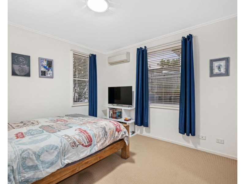 11 Kensington Avenue, Seven Hills QLD 4170