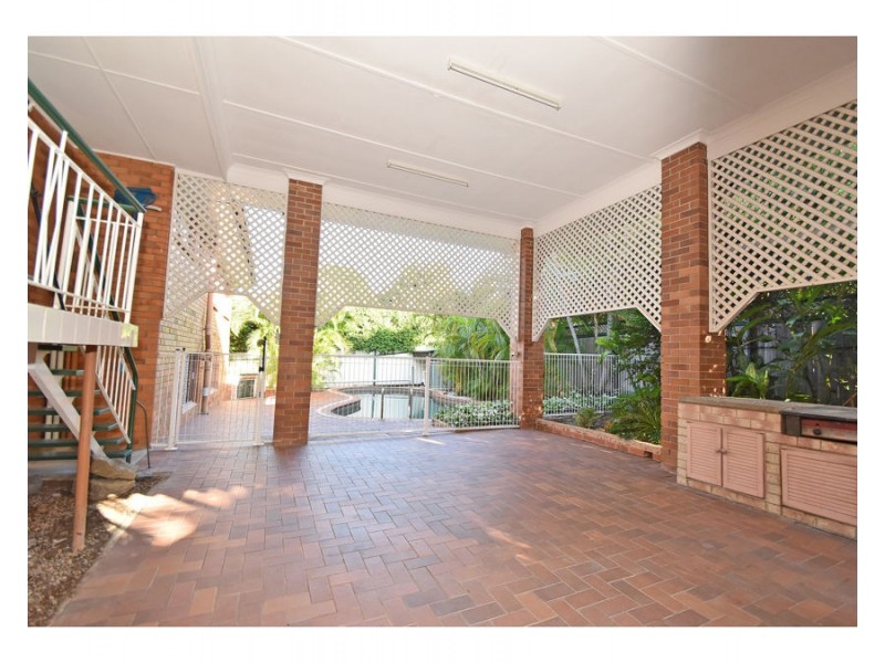 6 Coolmunda Street, Mansfield QLD 4122