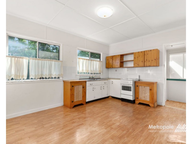 7 Pond Street, Mount Gravatt East QLD 4122