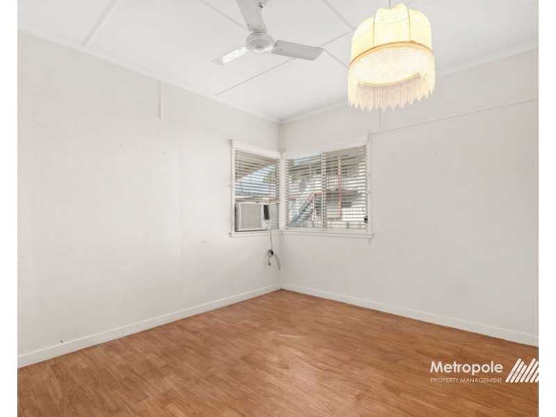 7 Pond Street, Mount Gravatt East QLD 4122