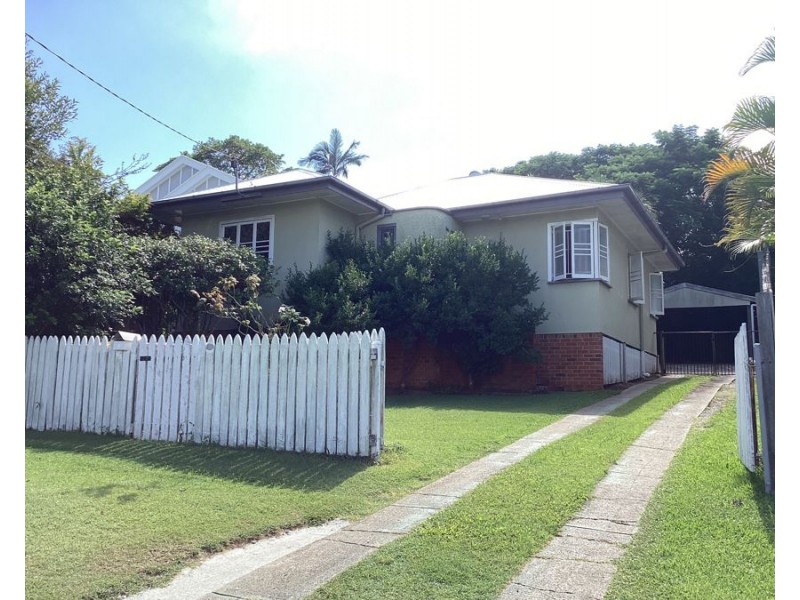 8 Avesnes Street, Holland Park QLD 4121