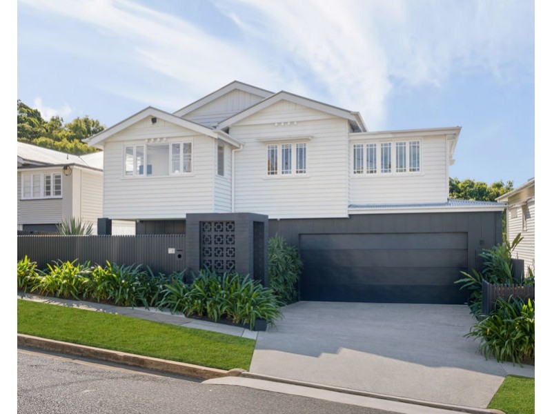 18 Pelham Street, Coorparoo QLD 4151