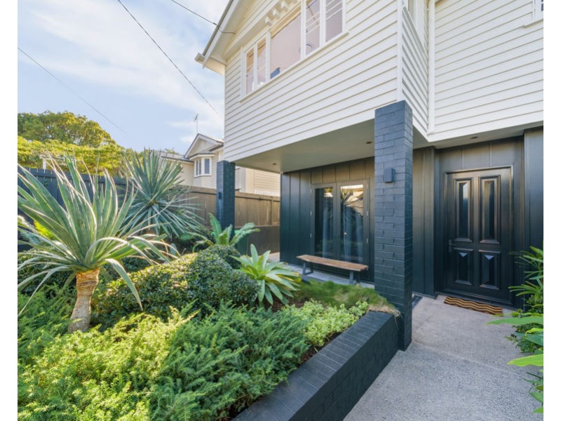 18 Pelham Street, Coorparoo QLD 4151