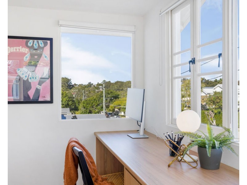 18 Pelham Street, Coorparoo QLD 4151