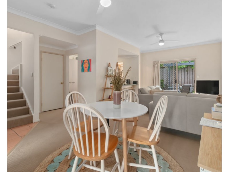 2/55 Richmond Rd, Morningside QLD 4170