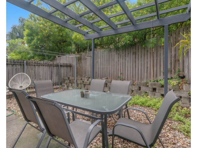 2/55 Richmond Rd, Morningside QLD 4170