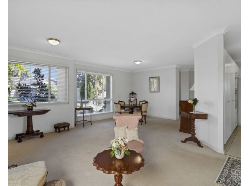 5 Tipuana Close, Carindale QLD 4152