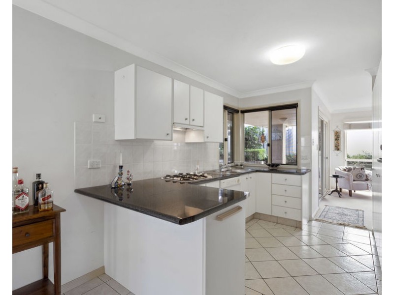 5 Tipuana Close, Carindale QLD 4152