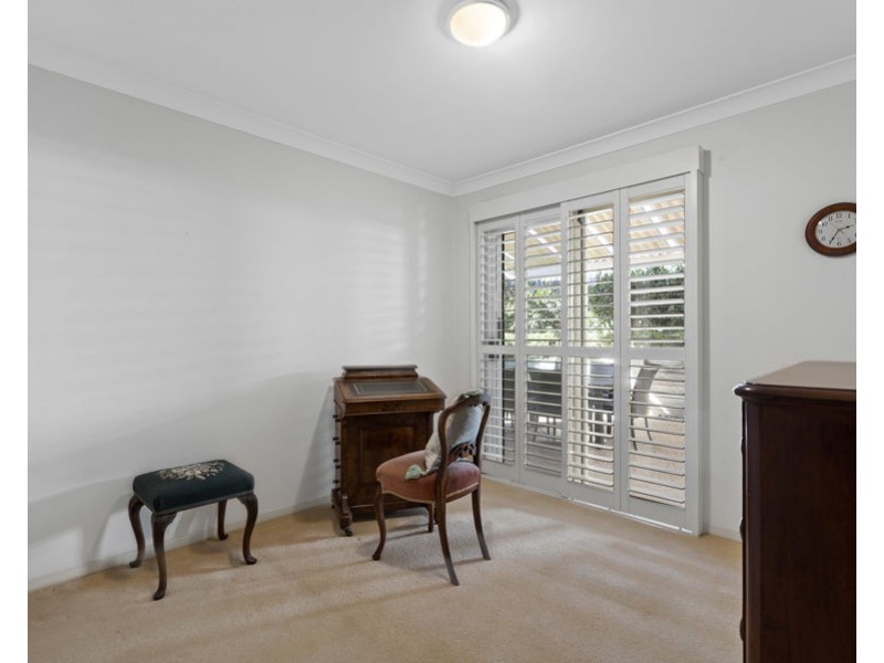 5 Tipuana Close, Carindale QLD 4152