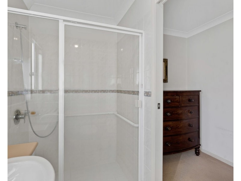 5 Tipuana Close, Carindale QLD 4152