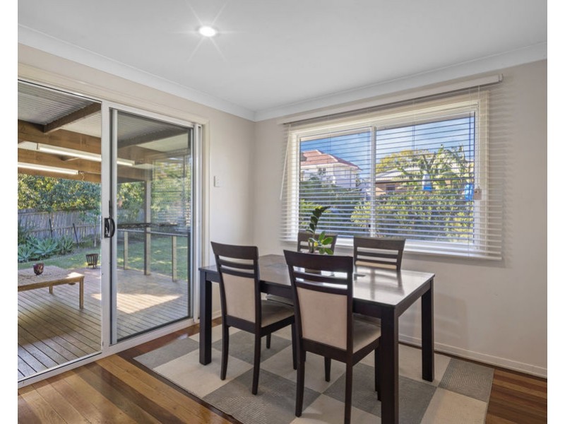 59 Binya St, Holland Park QLD 4121