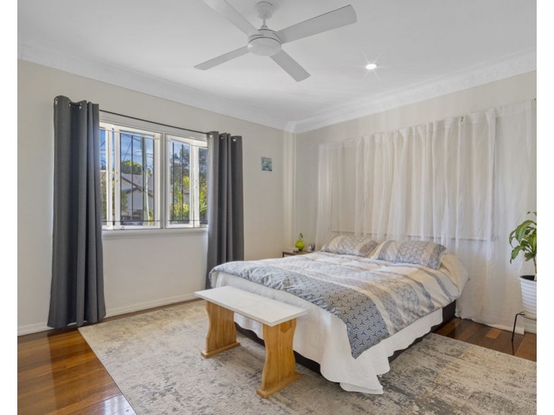 59 Binya St, Holland Park QLD 4121