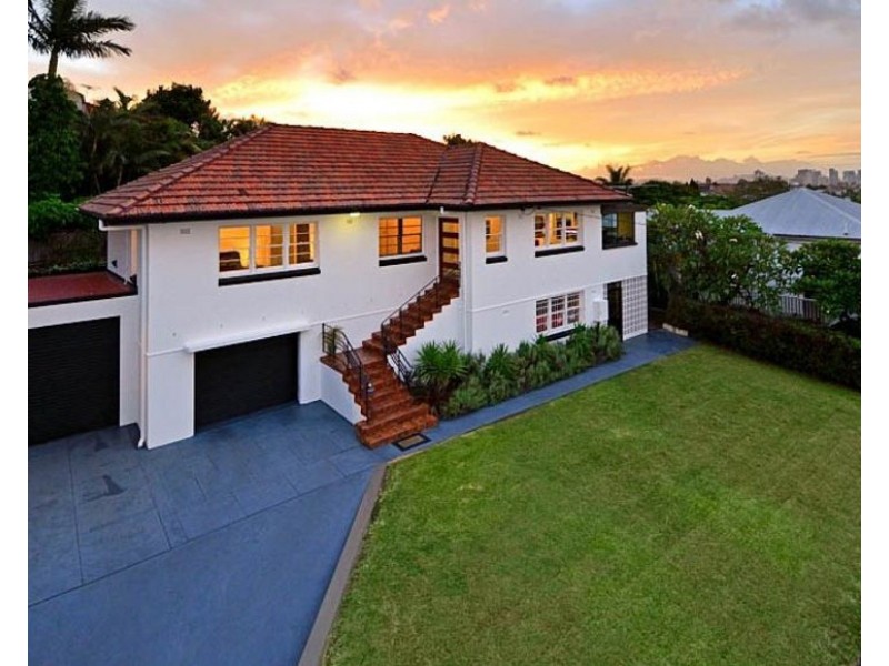 67 Macaulay Street, Coorparoo QLD 4151