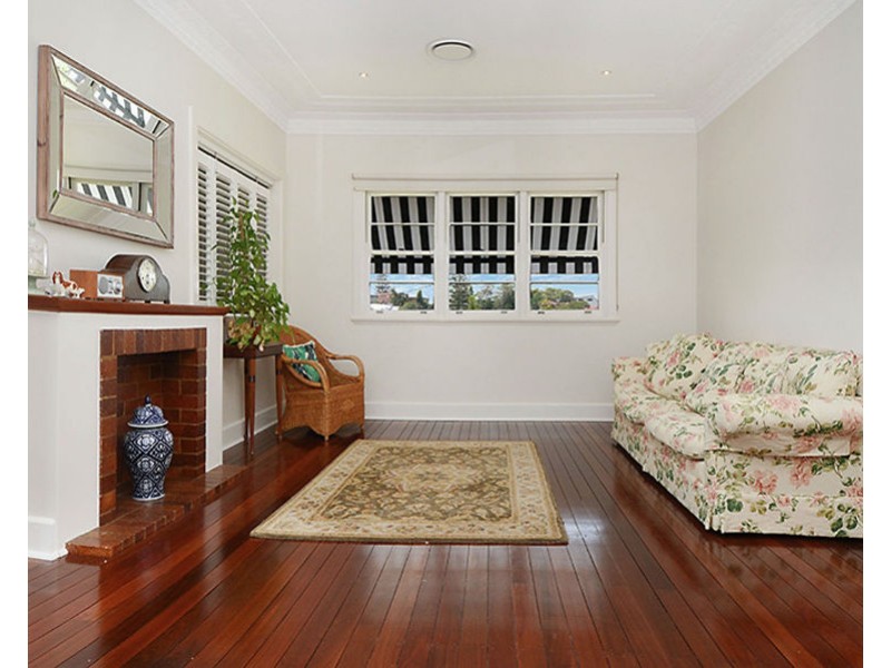 67 Macaulay Street, Coorparoo QLD 4151