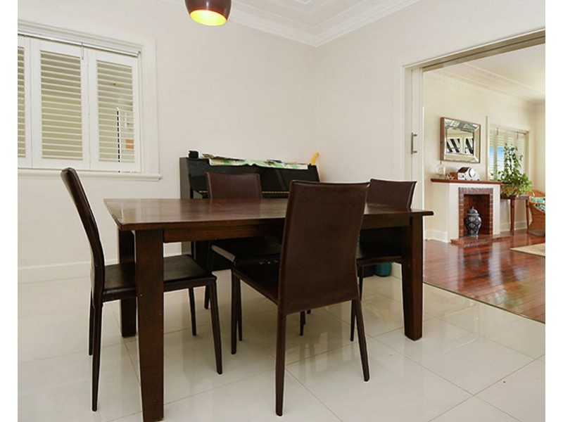 67 Macaulay Street, Coorparoo QLD 4151