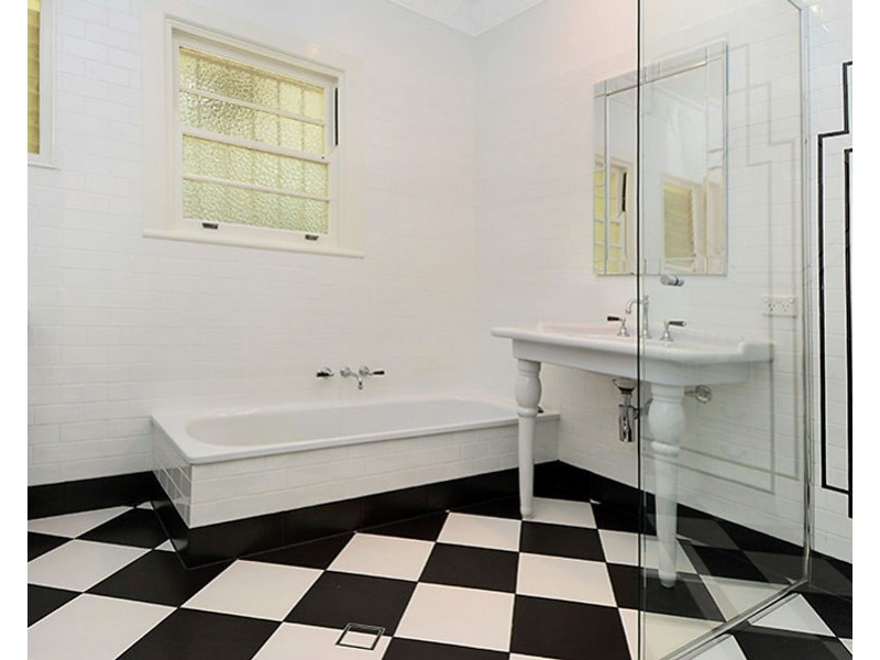 67 Macaulay Street, Coorparoo QLD 4151