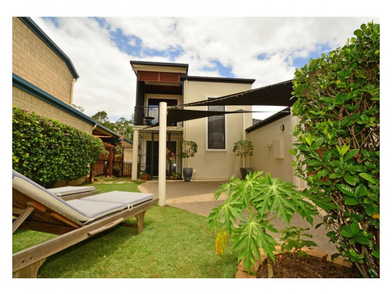 30 Estate Place, Holland Park West QLD 4121