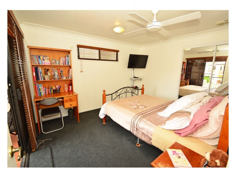 30 Estate Place, Holland Park West QLD 4121