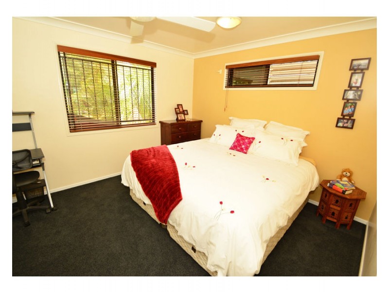 30 Estate Place, Holland Park West QLD 4121