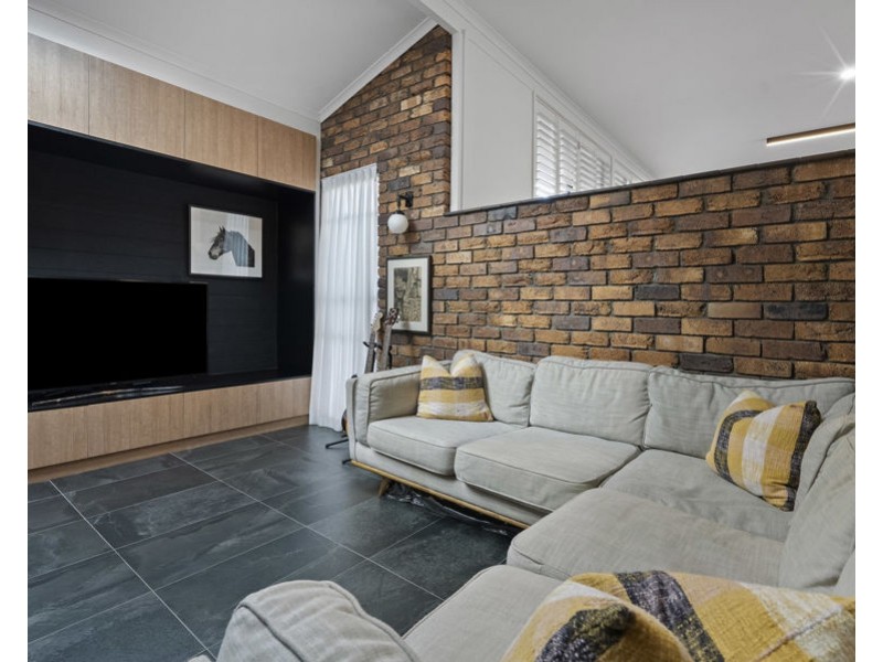 22 Cunard Street, Holland Park QLD 4121