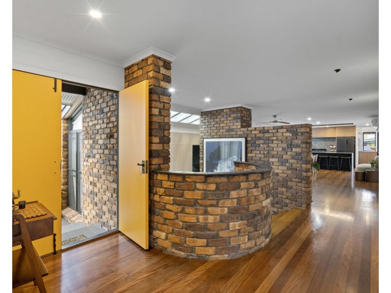 22 Cunard Street, Holland Park QLD 4121