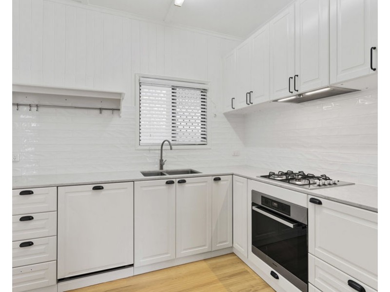 85 Gladstone St, Coorparoo QLD 4151